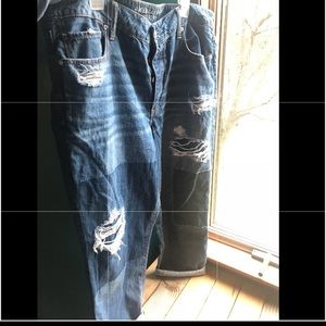 *BRAND NEW*American Eagle Tomgirl/Boyfriend Jeans!